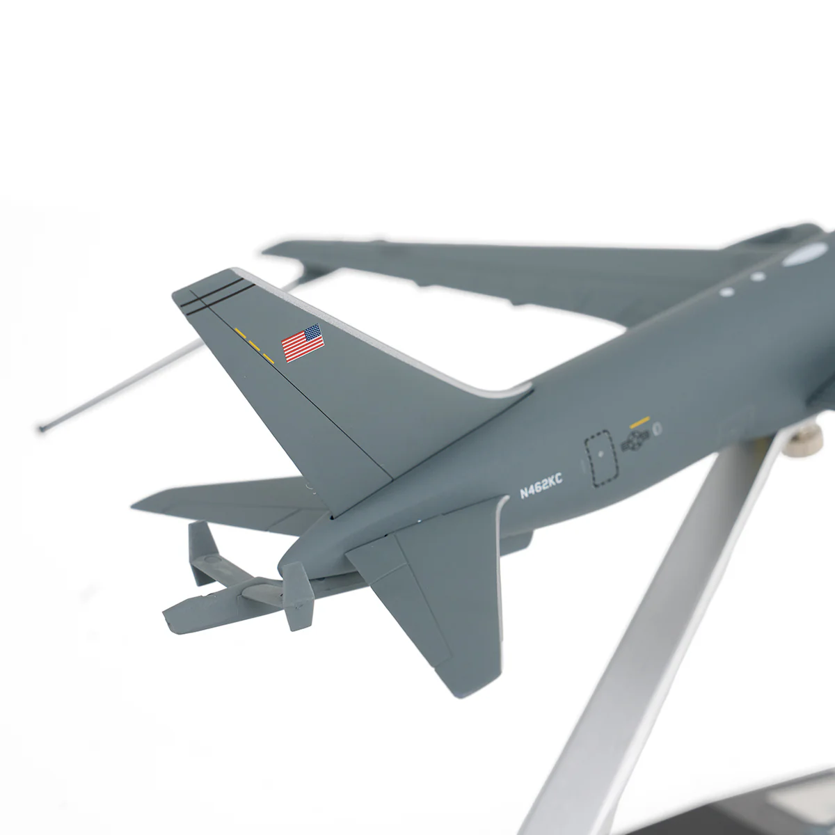 Boeing KC-46A Pegasus 1:200 Model - Image 4