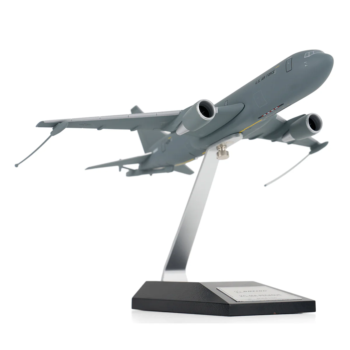 Boeing KC-46A Pegasus 1:200 Model - Image 6