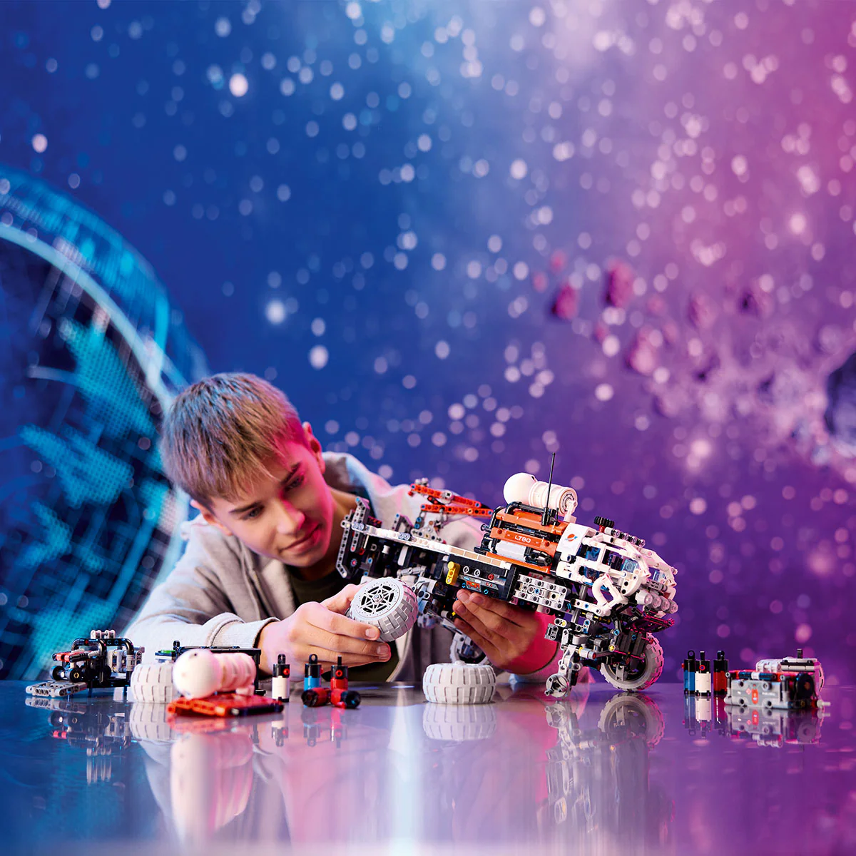 LEGO® Mars Crew Exploration Rover - Image 2