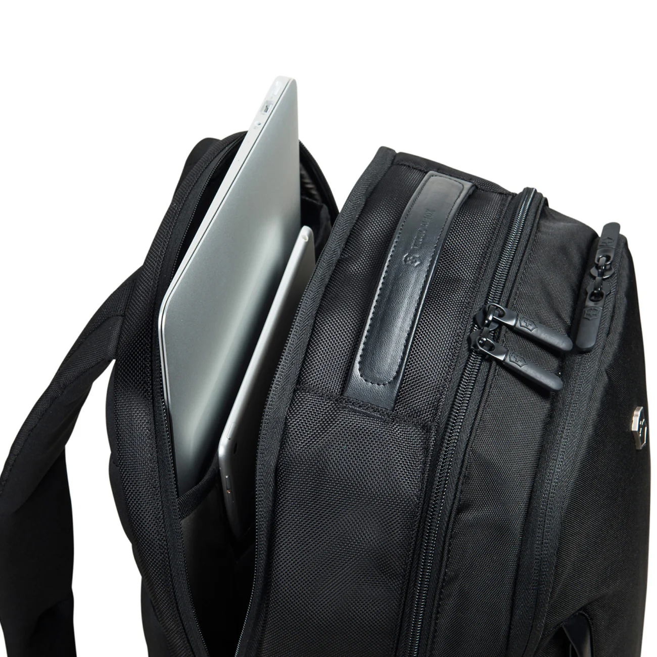 Victorinox Altmont Pro Laptop Backpack - Image 3